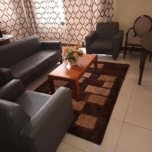 Flomi Hotel